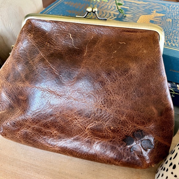 Patricia Nash Distressed Rustic Cognac Kiss Lock Clutch Wristlet Purse - Picture 2 of 15